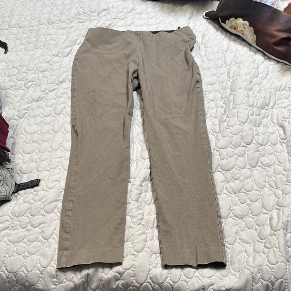 Women’s Tan Pants